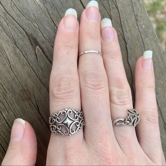 ❣️SOLD❣️Diamond and Swirls Sterling Silver Ring - Picture 2 of 5